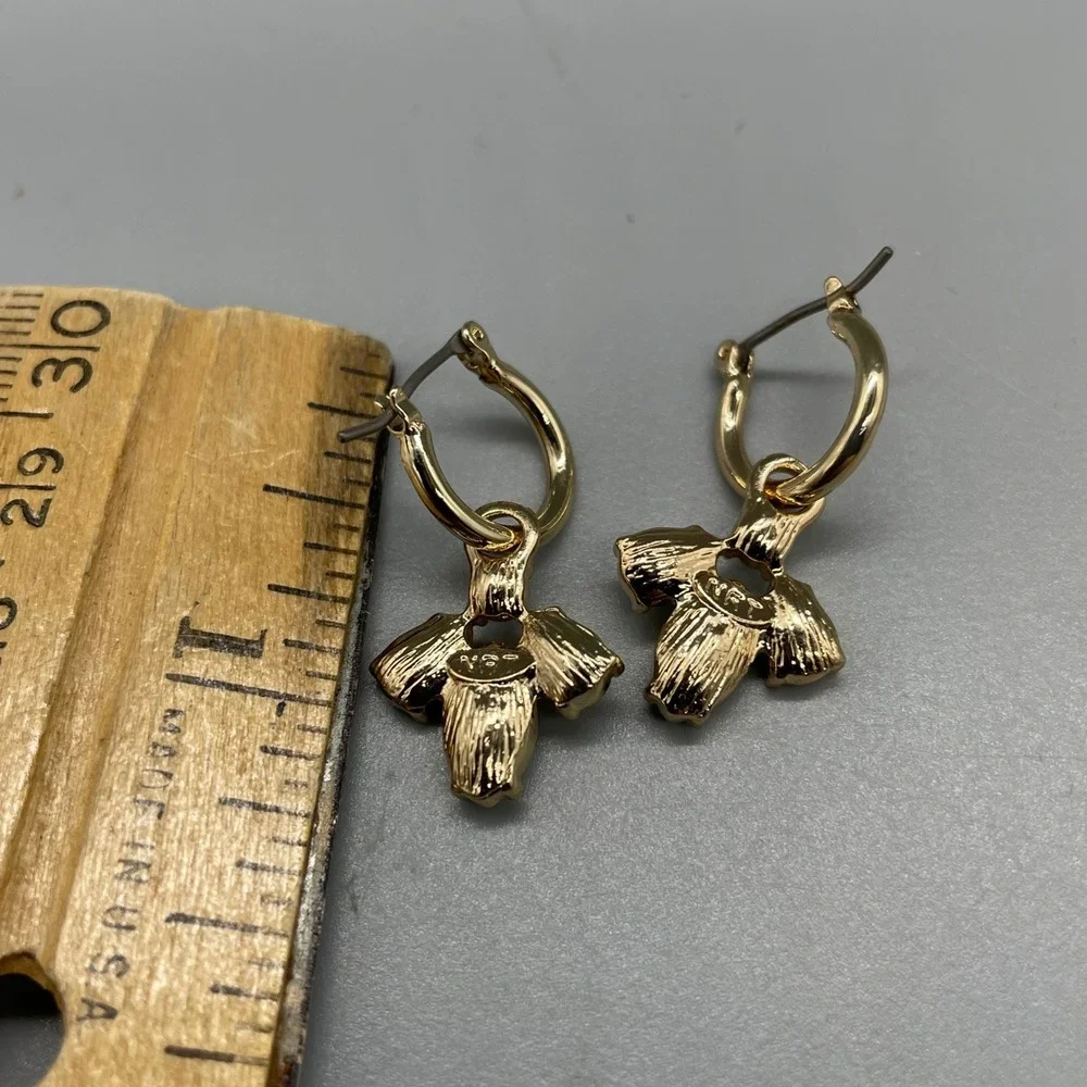 Vintage NRT Gold Tone Multi Color Crystal‎ Floral Cluster Hoop Drop Earrings